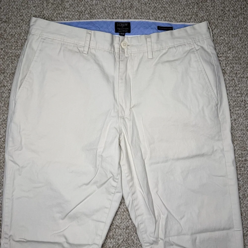 J. Crew The Sutton Summerweight Chino